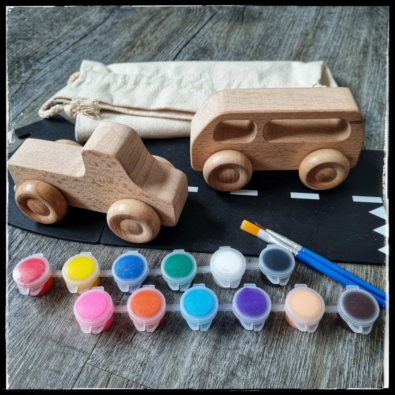 Wooden Car Paint Set - 2 Pieces